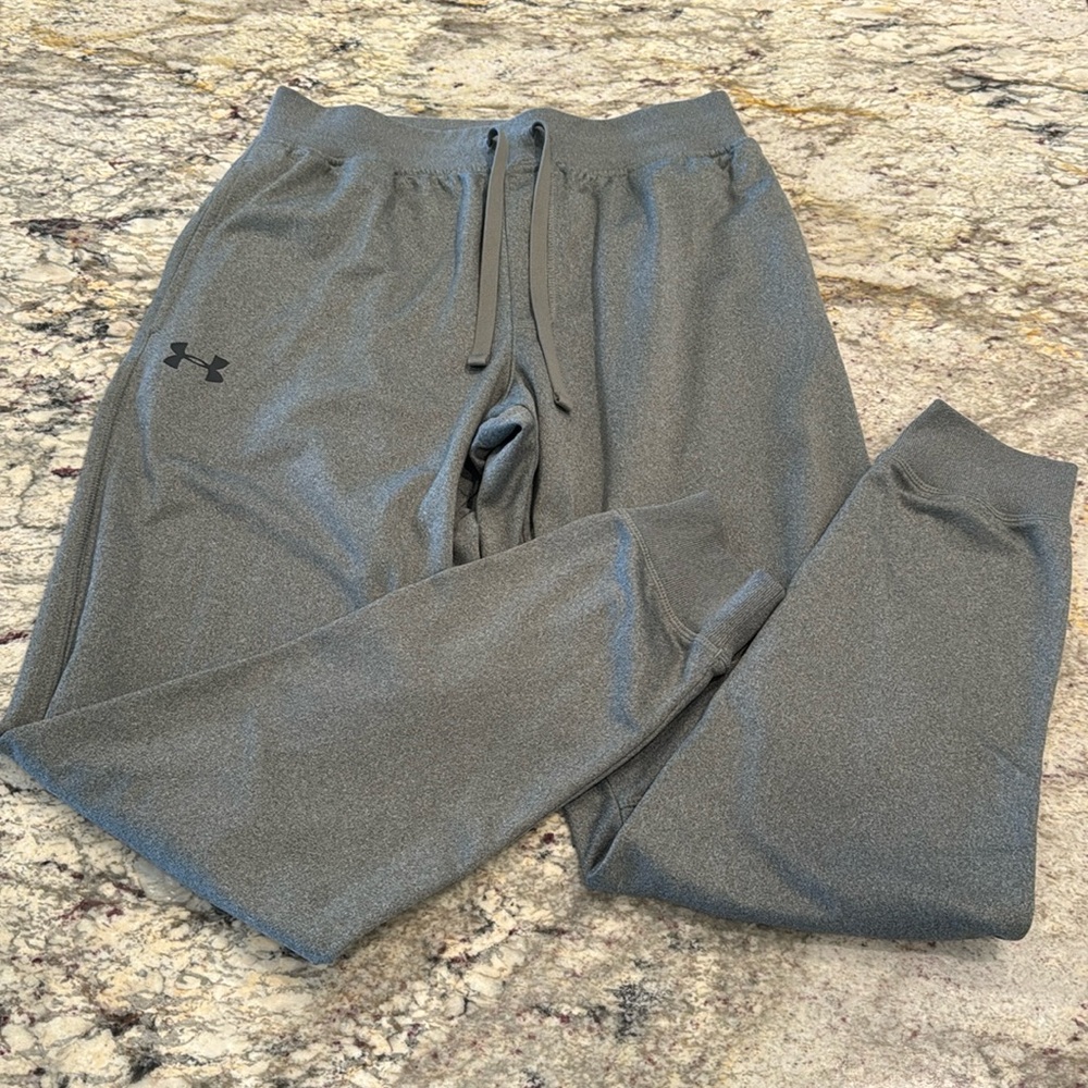 Men’s Size Medium Under Armour Sweatpants